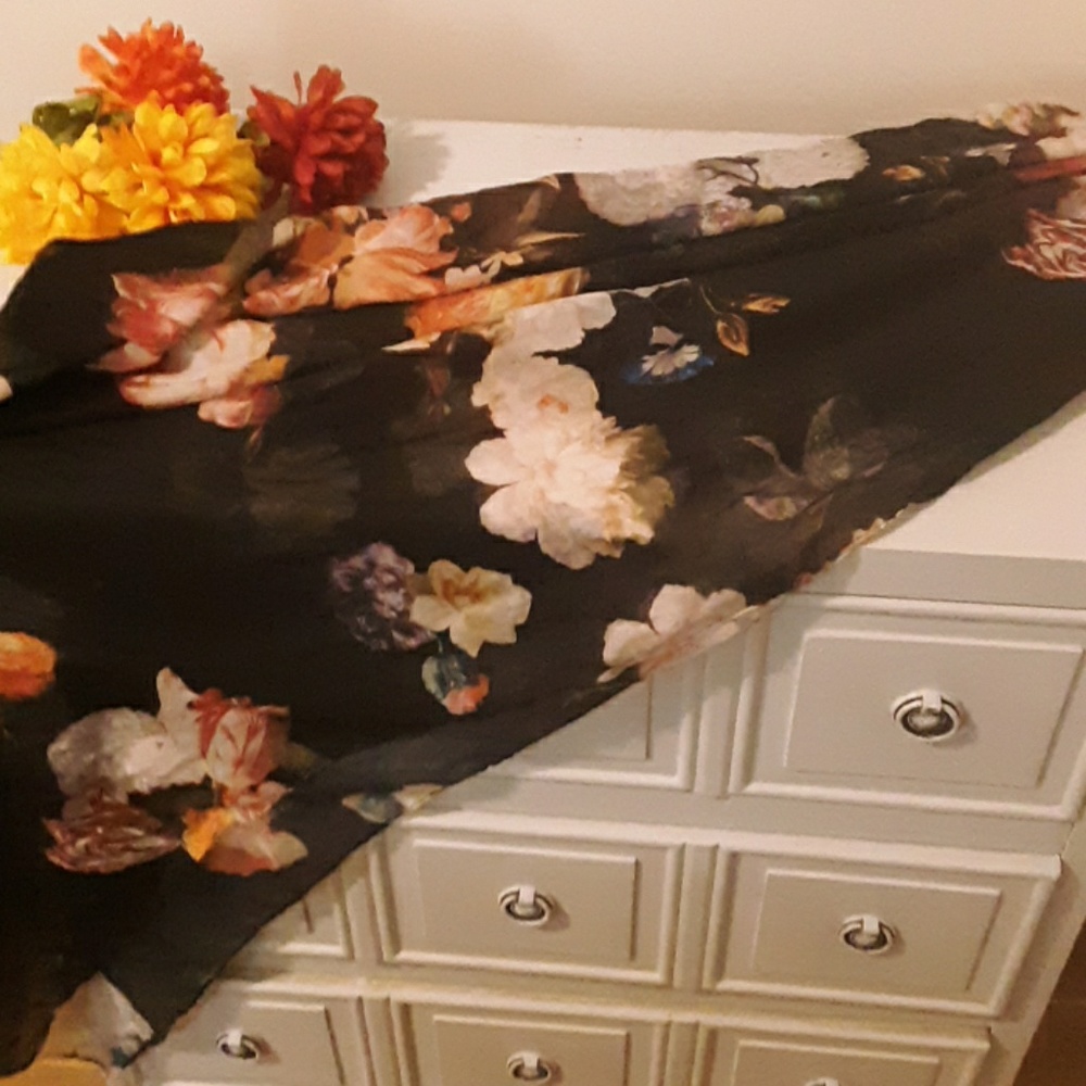 Large navy blue floral pattern scarf.